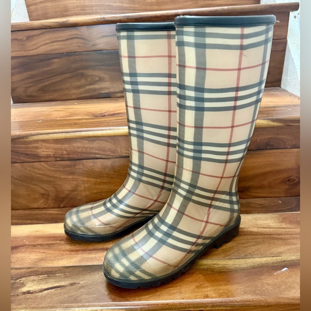 Burberry Rain/snow boots - Picture 2 of 16